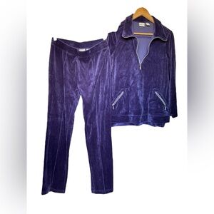 Chico's zenergy Two piece Purple Velour lounge set size 0